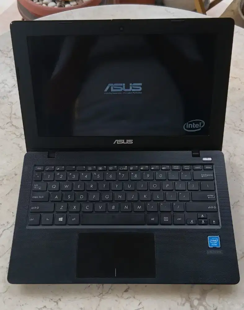 NoteBook ASUS X200M, RAM 2GB/500GB Muluzzzz