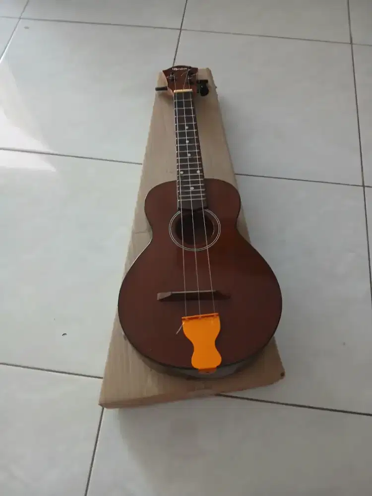 Gitar Ukulele 3 senar