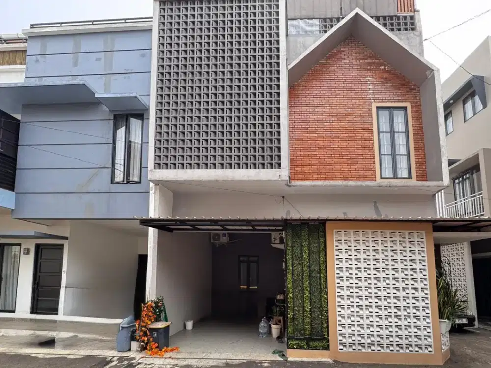 Rumah Strategis Full Furnish di Cozy House 2 Srengseng Sawah , Jagakarsa Jakarta Selatan