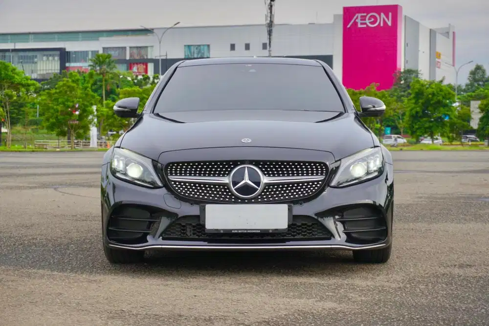 LOW ODO ! RARE ITEMS Mercedes Benz C300 W205 AMG FACELIFT 2019