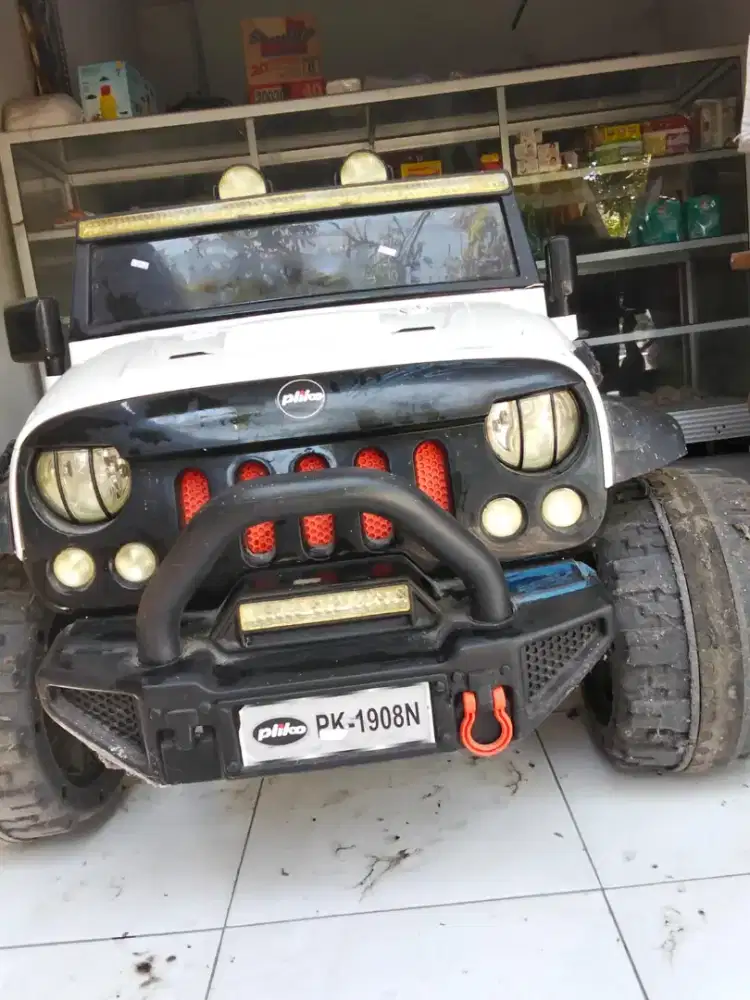 Mobil mainan anak