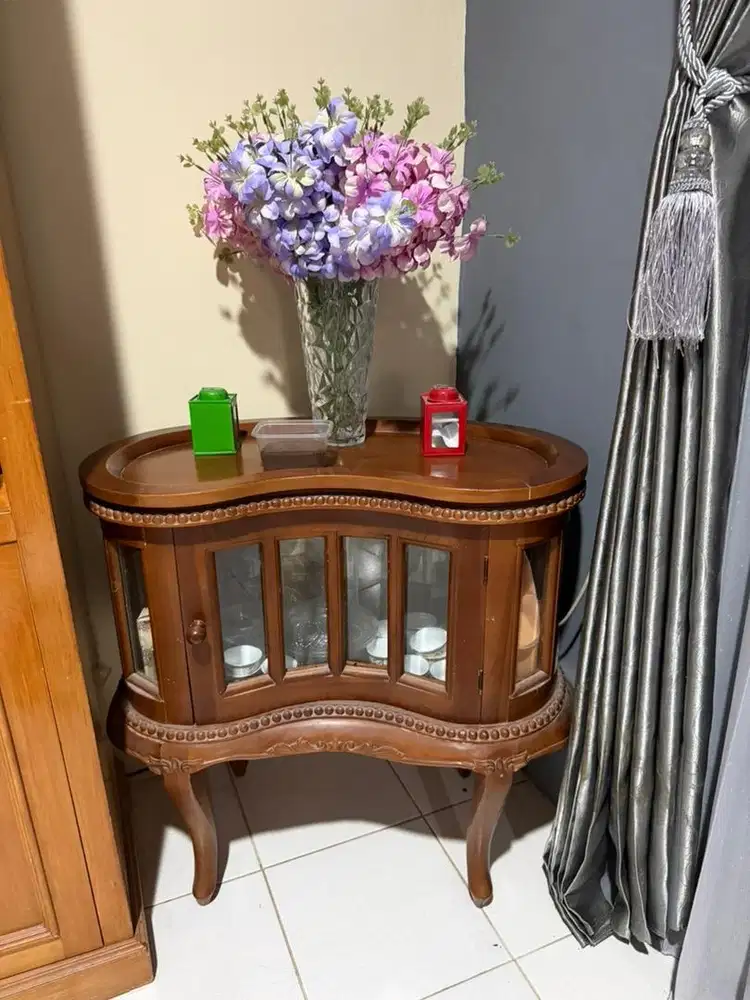 Di jual lemari jati