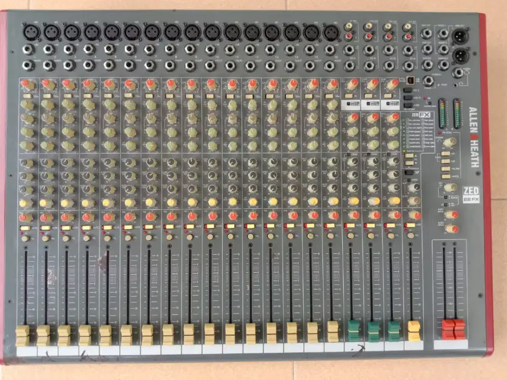 Allen heath zed 22 fx