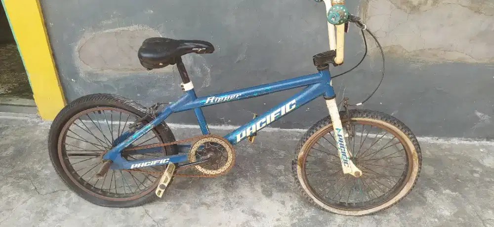 Sepeda BMX PACIFIC