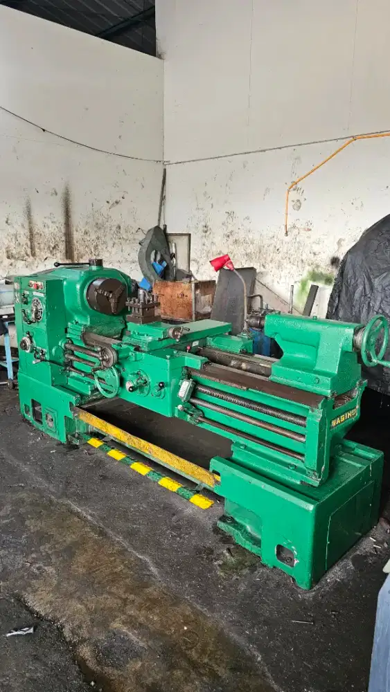 Mesin bubut Wasino japan 520 x 1300 mm