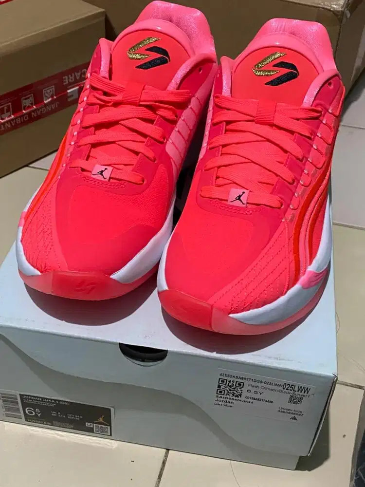 Sepatu Basket Jordan Luka 4 Hcerka BNIB size 6,5y (39)