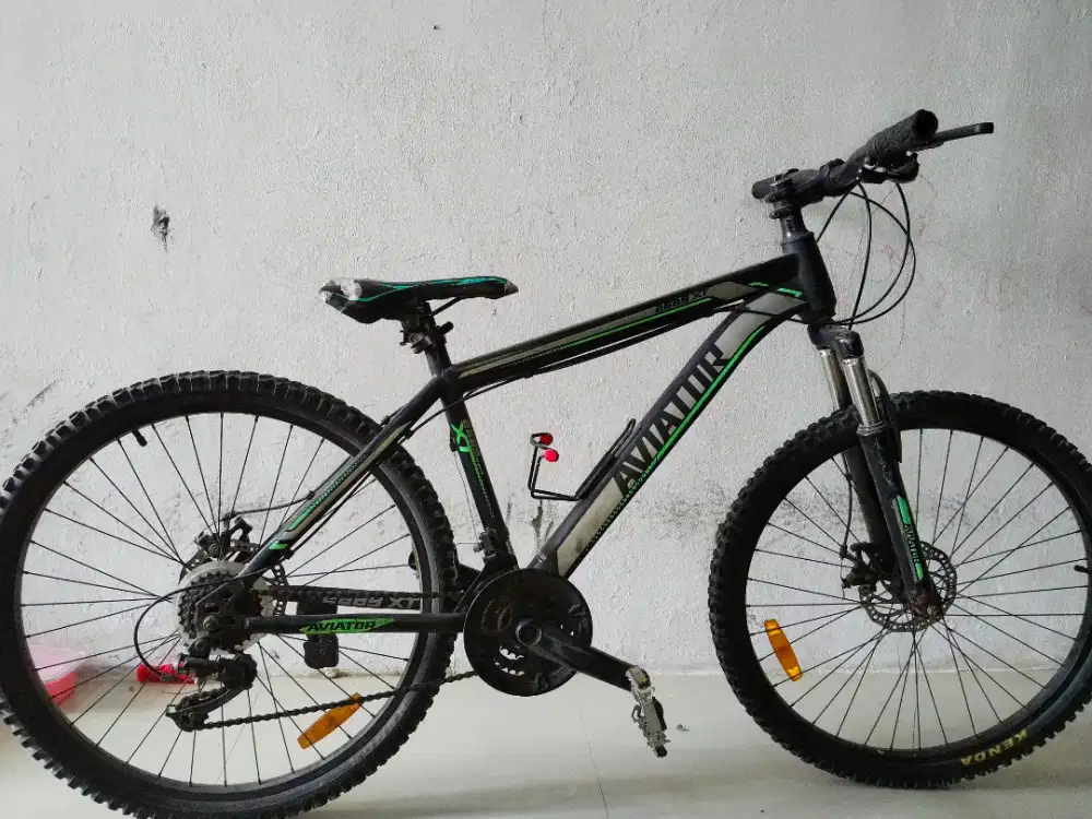 Sepeda MTB besar aviator