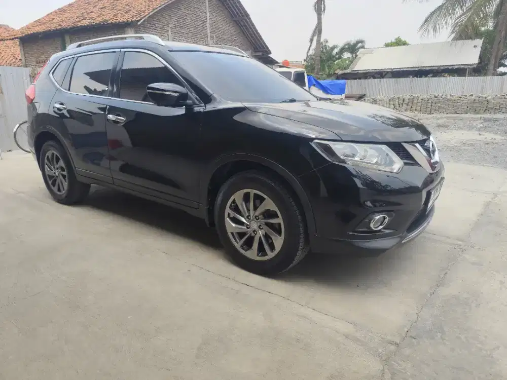 Nissan X-Trail T32. 2.0 CVT