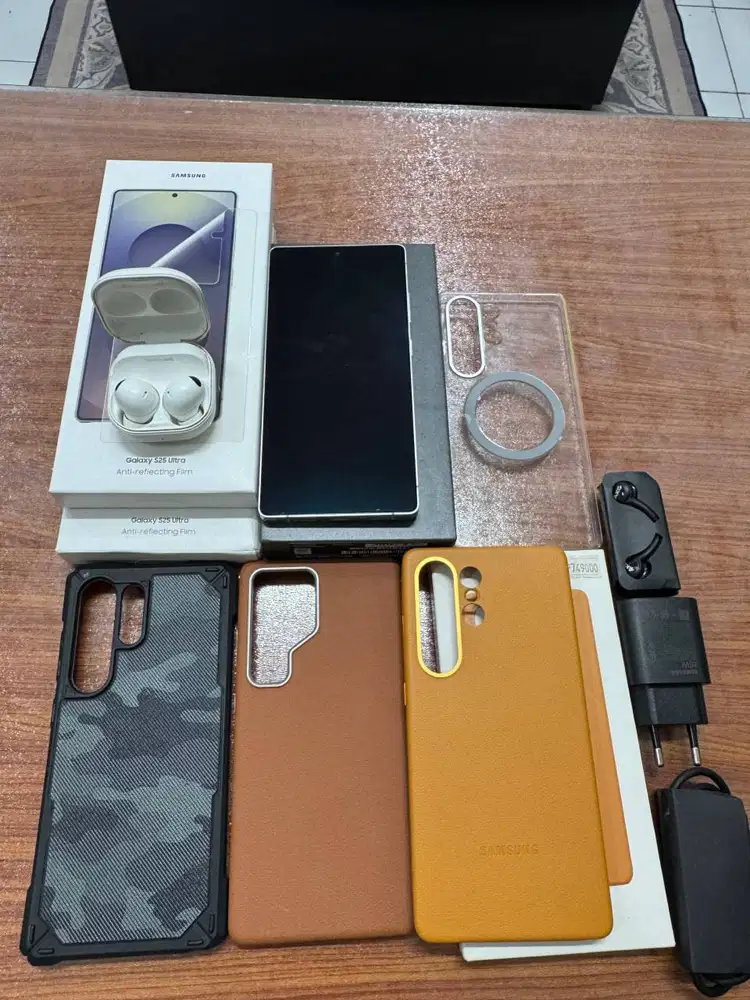 Samsung S25 Ultra 12/256 Titanium White Garnsi Des 2026 + Banyak Bonus