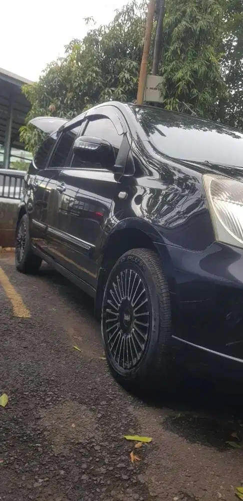 Grand livina 2010 XV AT