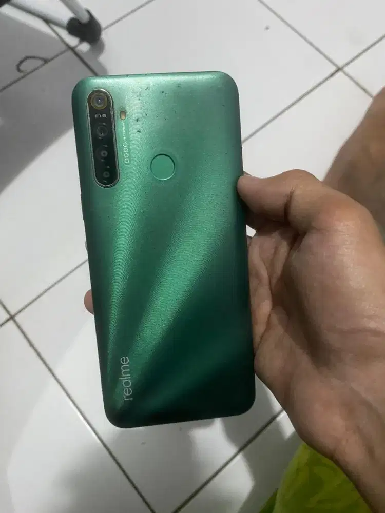 Realme 5i 4/64gb
