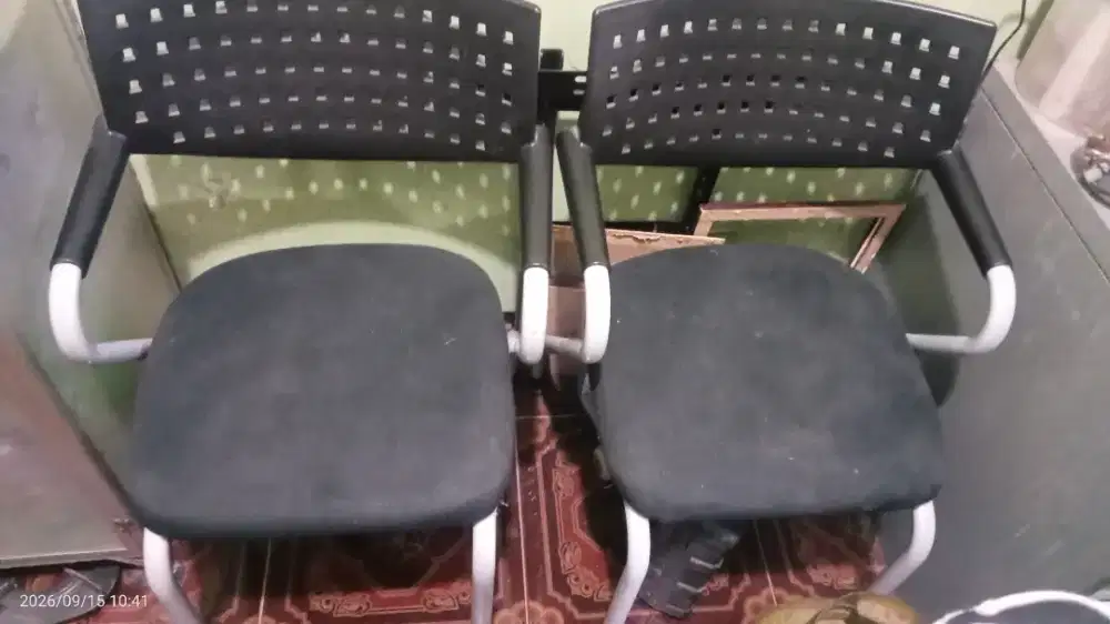 Kursi kantor bekas