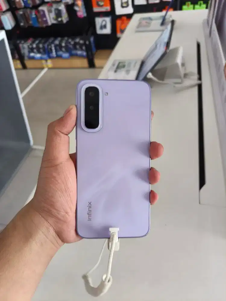 Infinix hot 70 8/128