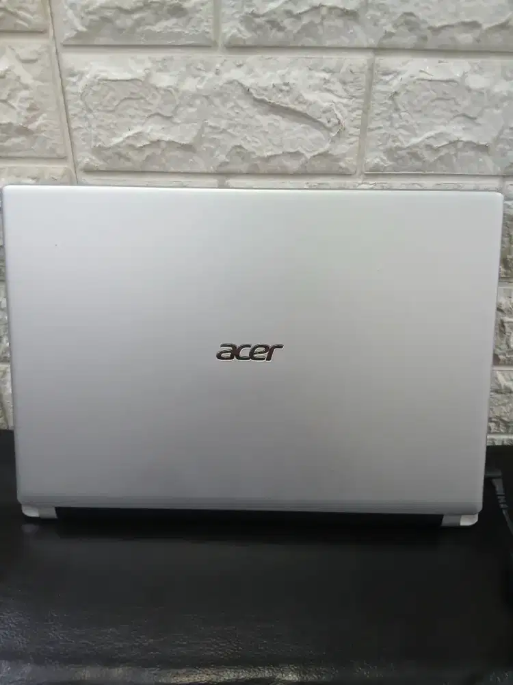 LAPTOP ACER V5 431 TOUCHSCREEN