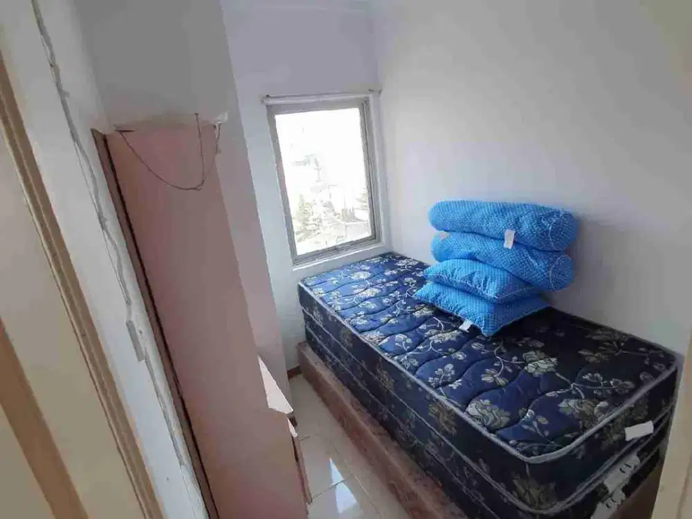 Dijual Apartemen City Resort Luas 60 m2, Semi Furnish, Harga di bawah NJOP  Jakarta Barat