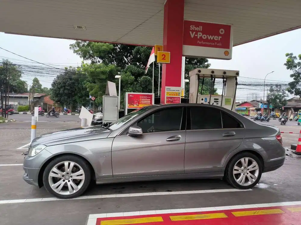 Mercedes-Benz C200 W204