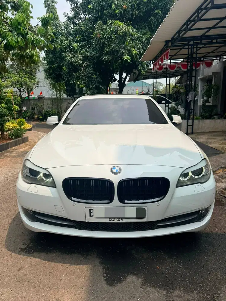 BMW 520d F10 2013 white putih jual cepat bmw 5 f10 low km 2012/21015