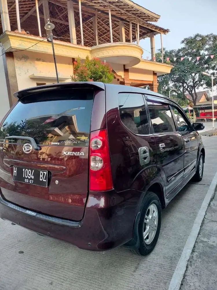Daihatsu Xenia 2011 Bensin