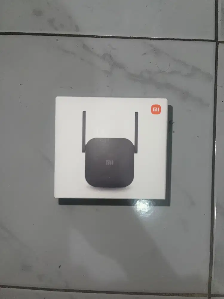 ￼Xiaomi Mi WiFi Range Extender Pro Repeater 300Mbps Garansi Resmi