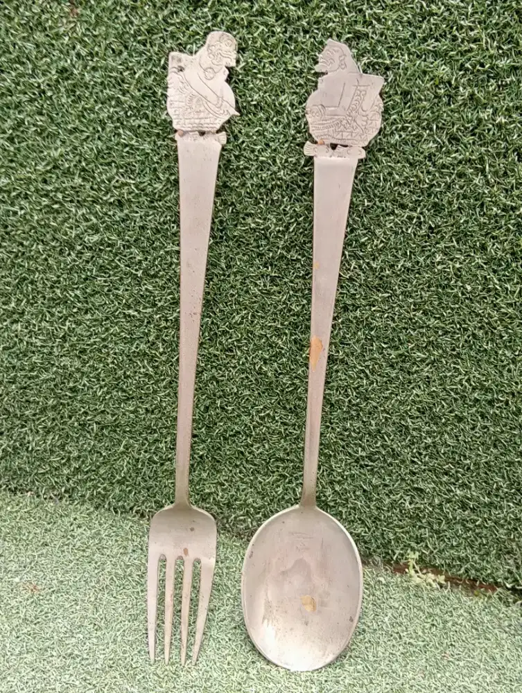 Sendok Garpu Besar Vintage Semar bahan kuningan