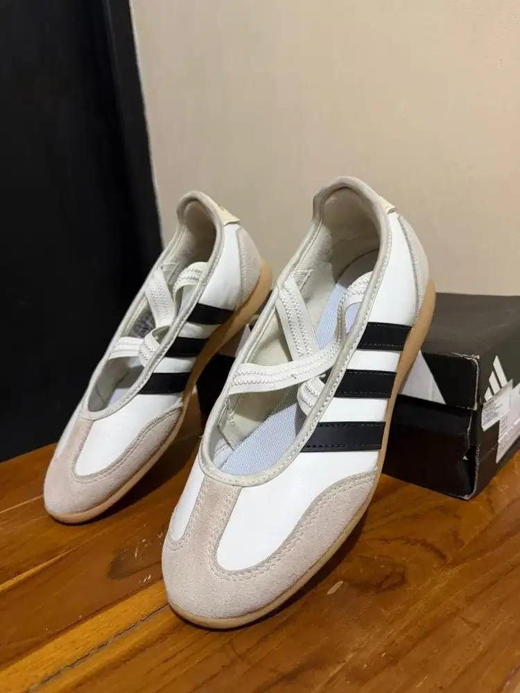 Adidas Barreda Mary Jane – Size 38