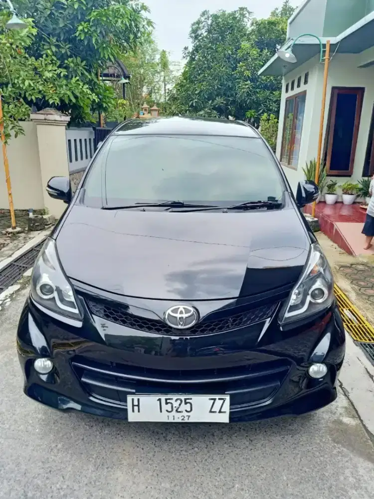 Avanza Veloz 2012 AT