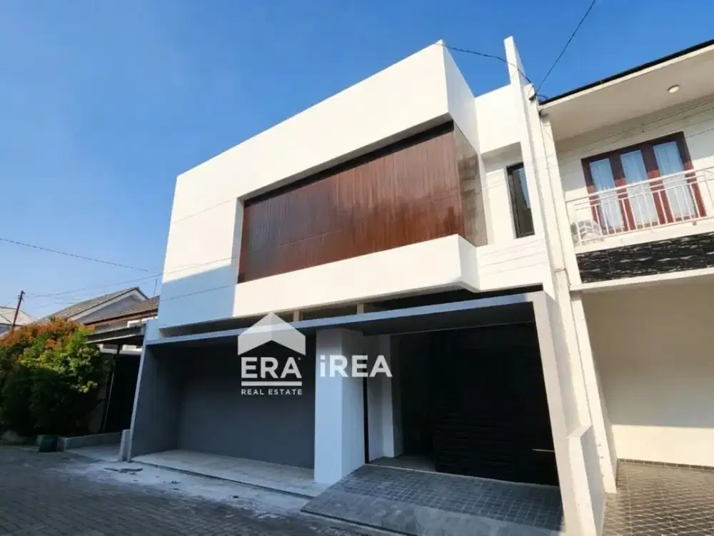 RUMAH BARU CLUSTER 2 LANTAI DIJUAL DI COLOMADU DEKAT DE TJOLOMADOE