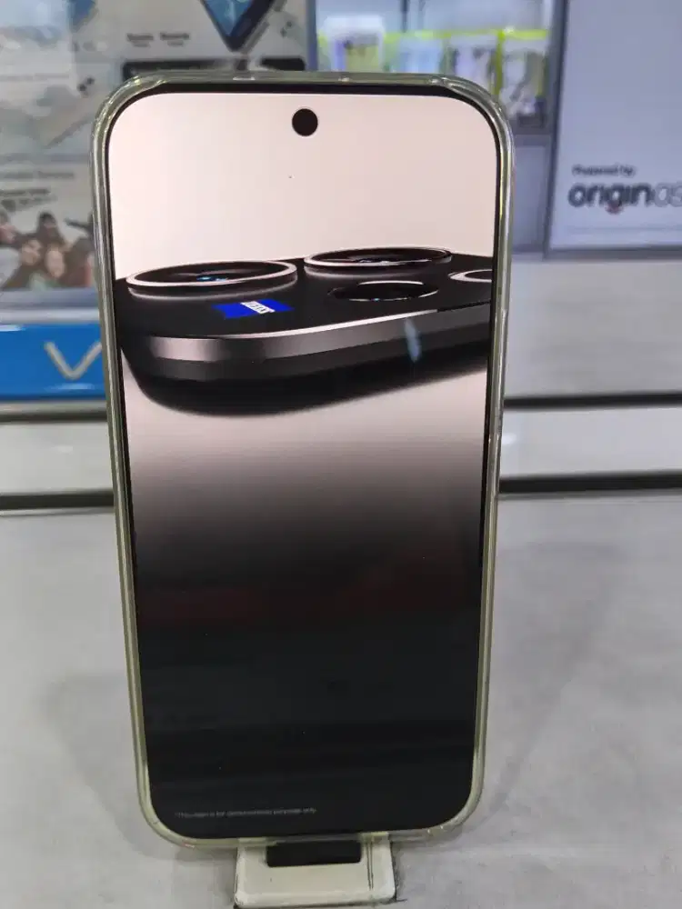 Vivo V70 5G ram 8/ 256