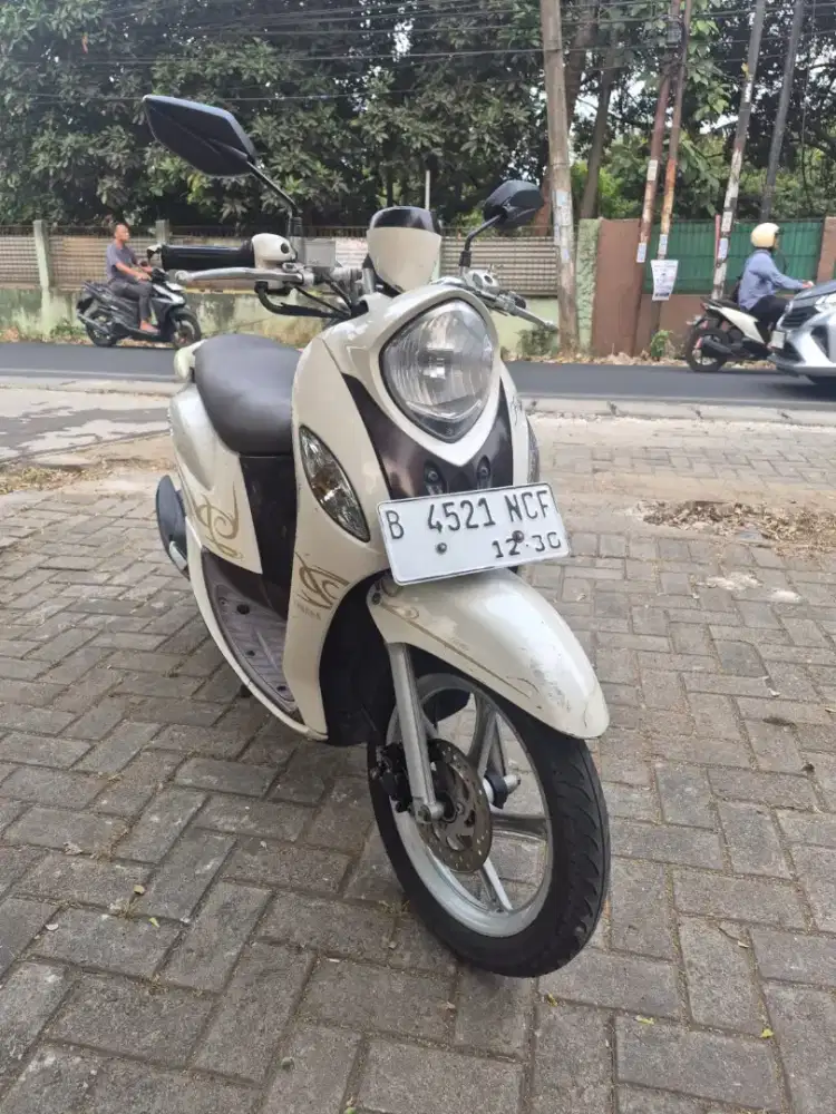 Dijual Yamaha Fino 125 tahun 2016 surat lengkap pajak hidup