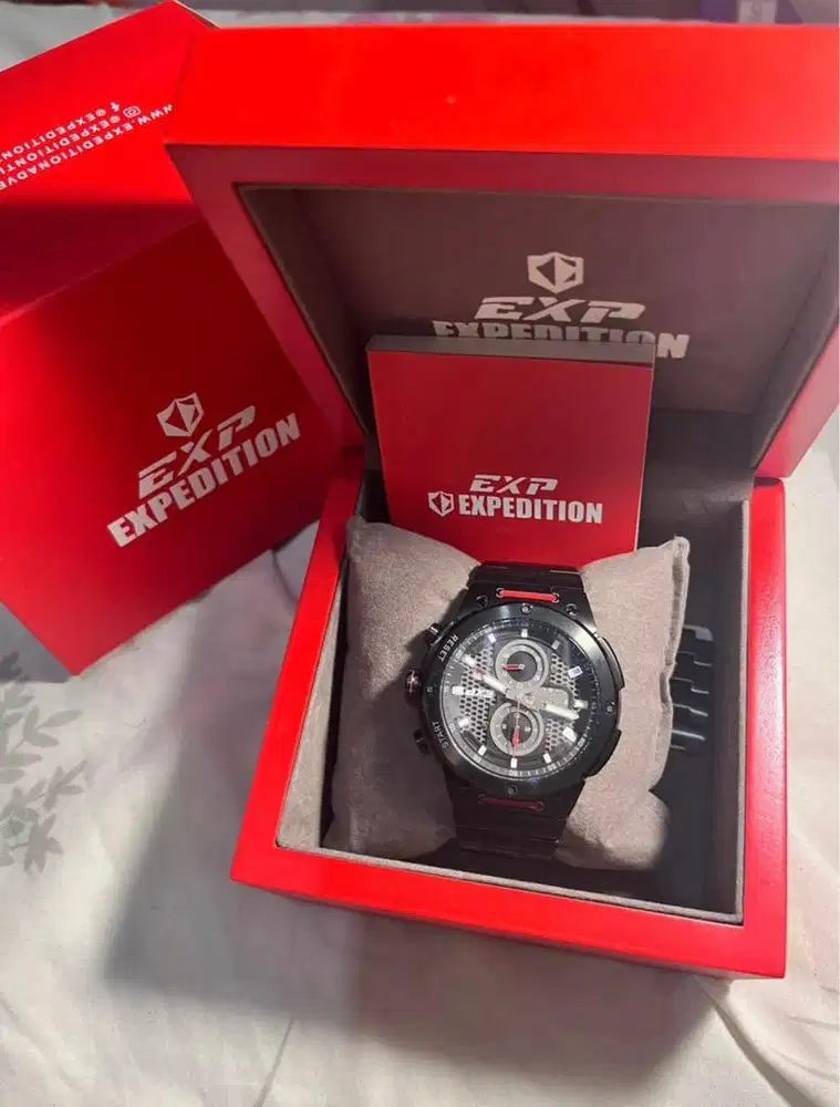 Expedition Chronograph E 6837 MC