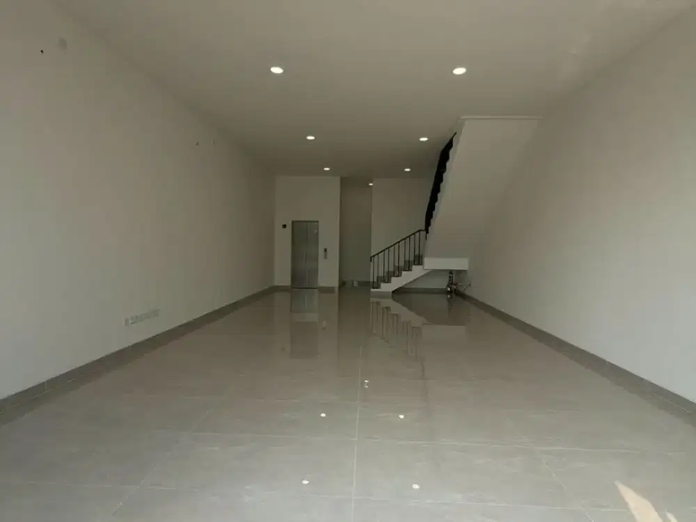 Ruko West Village Studio Loft 4Lt Ada Lift Kawasan Komersial BSD City