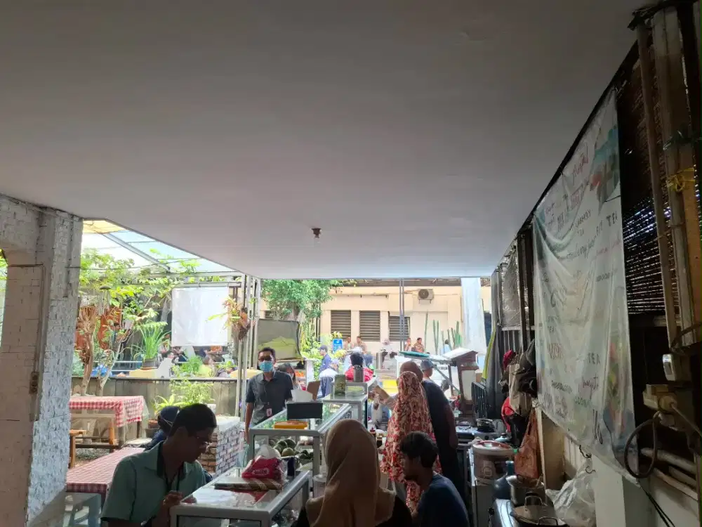 Staff mie ayam pengalaman