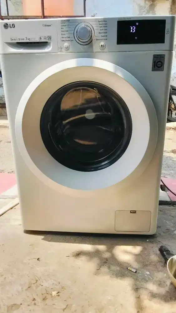 Mesincuci merk LG 7KGDIRECT DRIVE