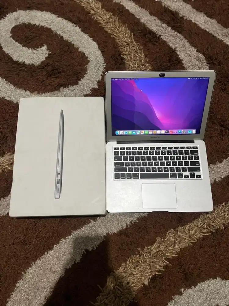 Macbook air 2015 ibox 8/256 fullset 13 inch