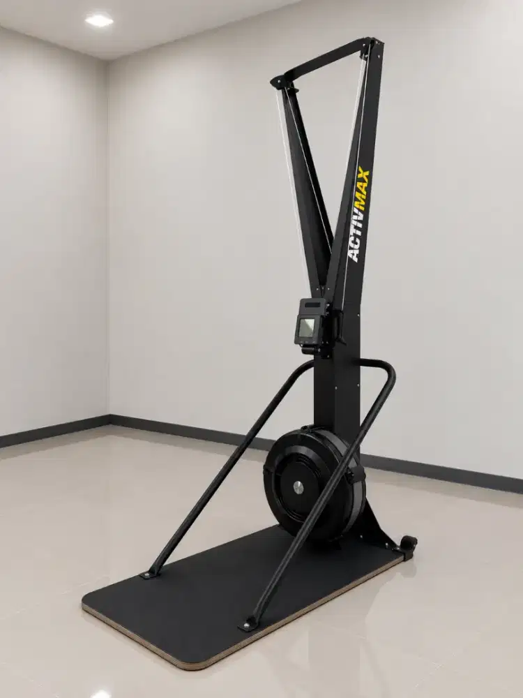 Skiing machine ready untuk latihan Hyrox