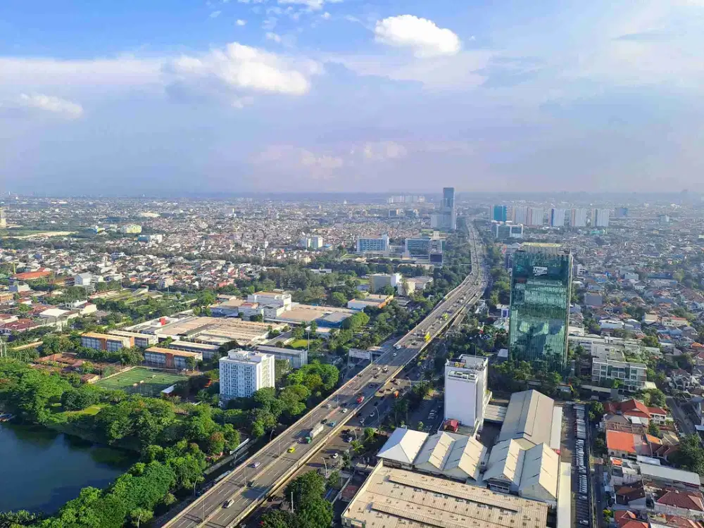 Holland Village 3BR/131m2 Private Lift Pet Friendly Dekat Tol Cempaka Putih