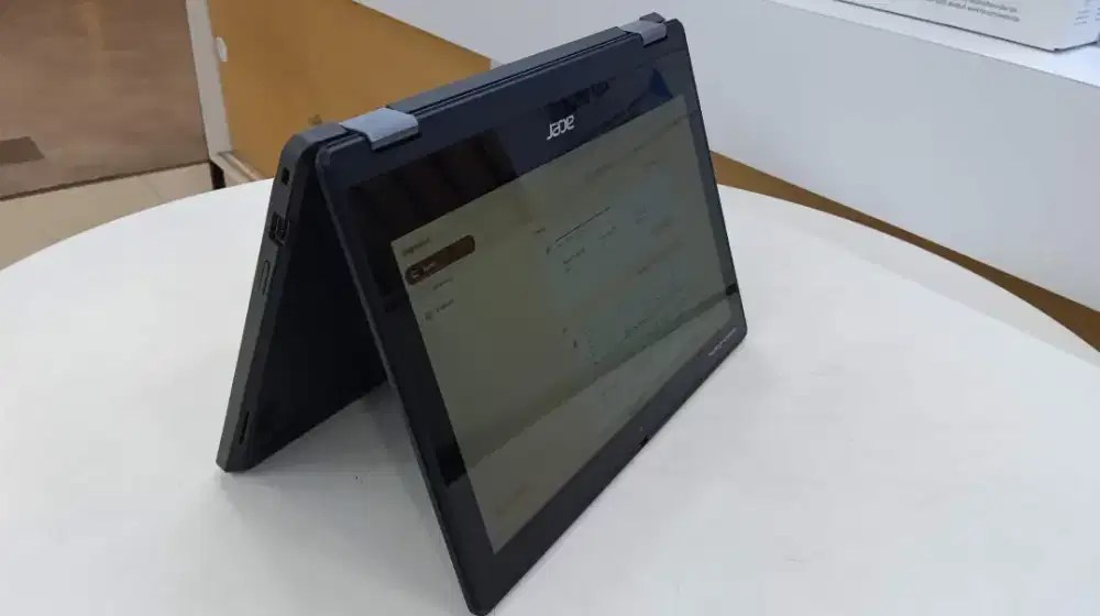 dijual cepat chromebook Acer touchscreen