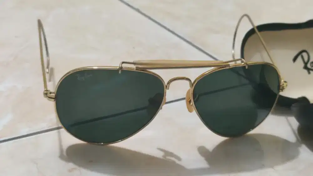 Kacamata Rayban aviator
