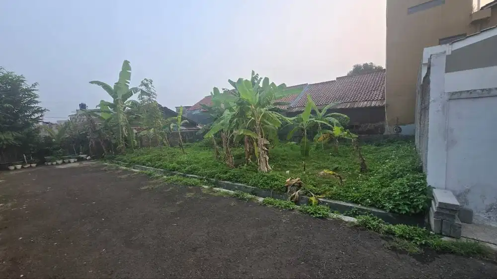 Dijual Lahan kosong siap bangun rumah  luas 181 M2 Posisi Strategis
