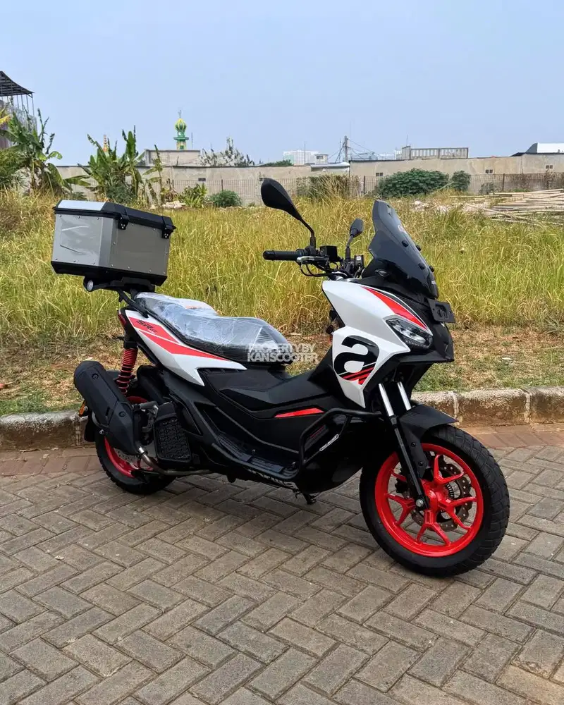 APRILIA SR GT 200 2025 NO MINUS