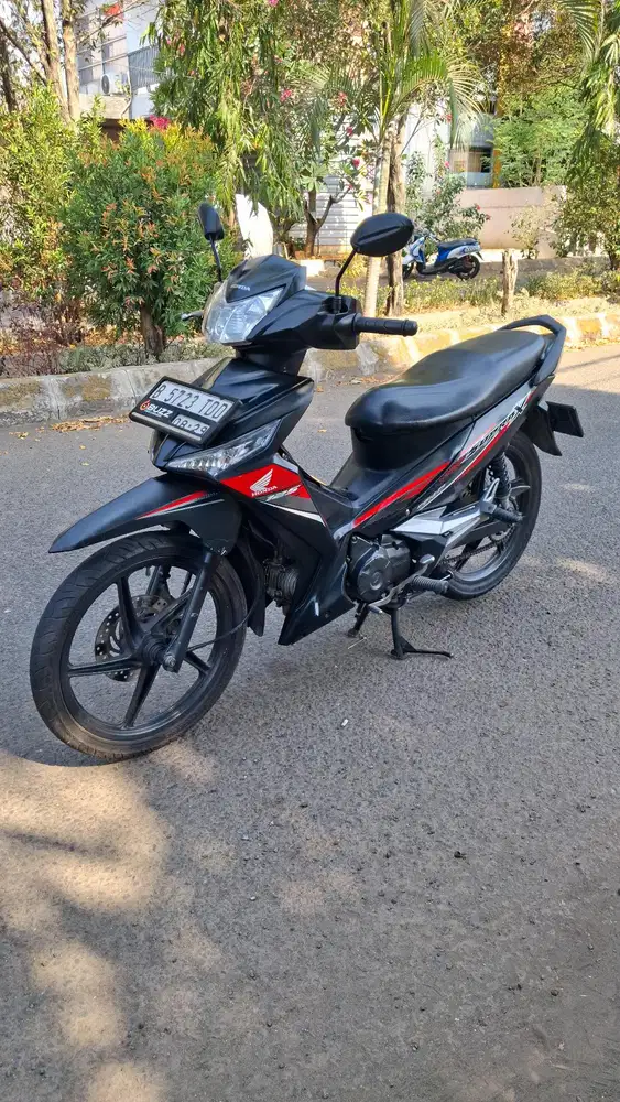 (A) Honda Supra X 125 Fi tahun 2019