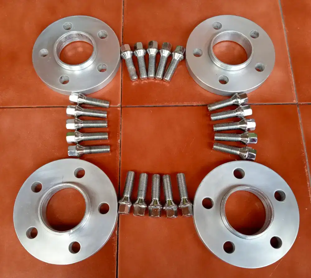 Spacer Nok Mercedes 5x112 dan Baut Velg M14 W204 W211 W221 W205 W212