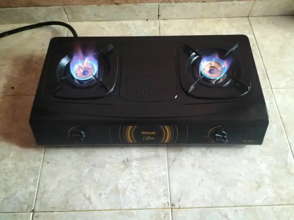 Kompor gas Rinnai 2 tungku normal, yg di jual kompor saja, BksiUtara