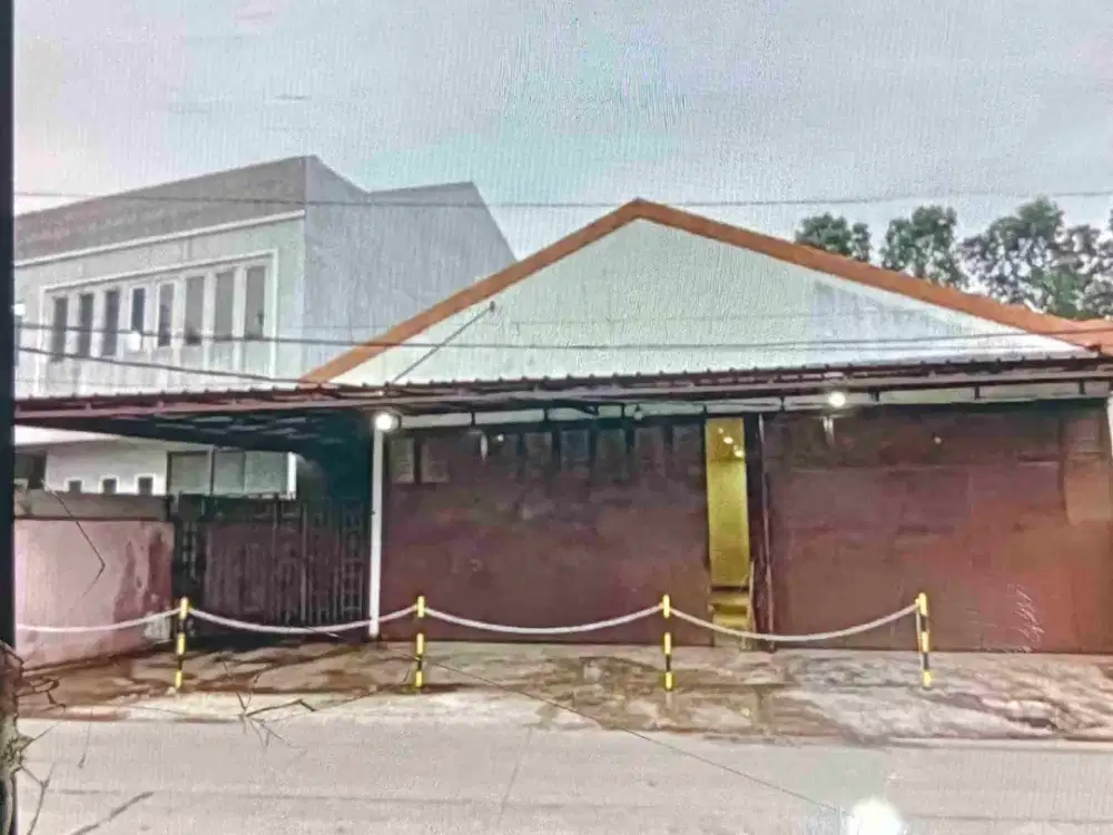 Rmh strategis pinggir jalan ! cocok buat usaha dan investasi!