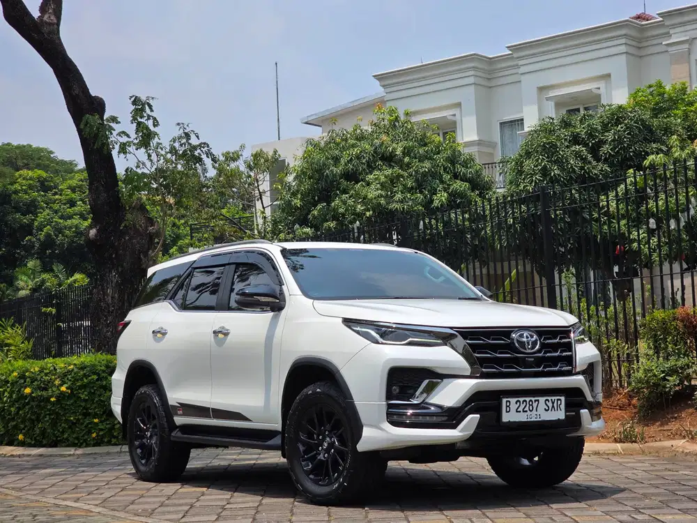 KM.43.RB ASLI| FORTUNER GR SPORT 2.4 AT DIESEL 2021 PUTIH SUPER SEGER!