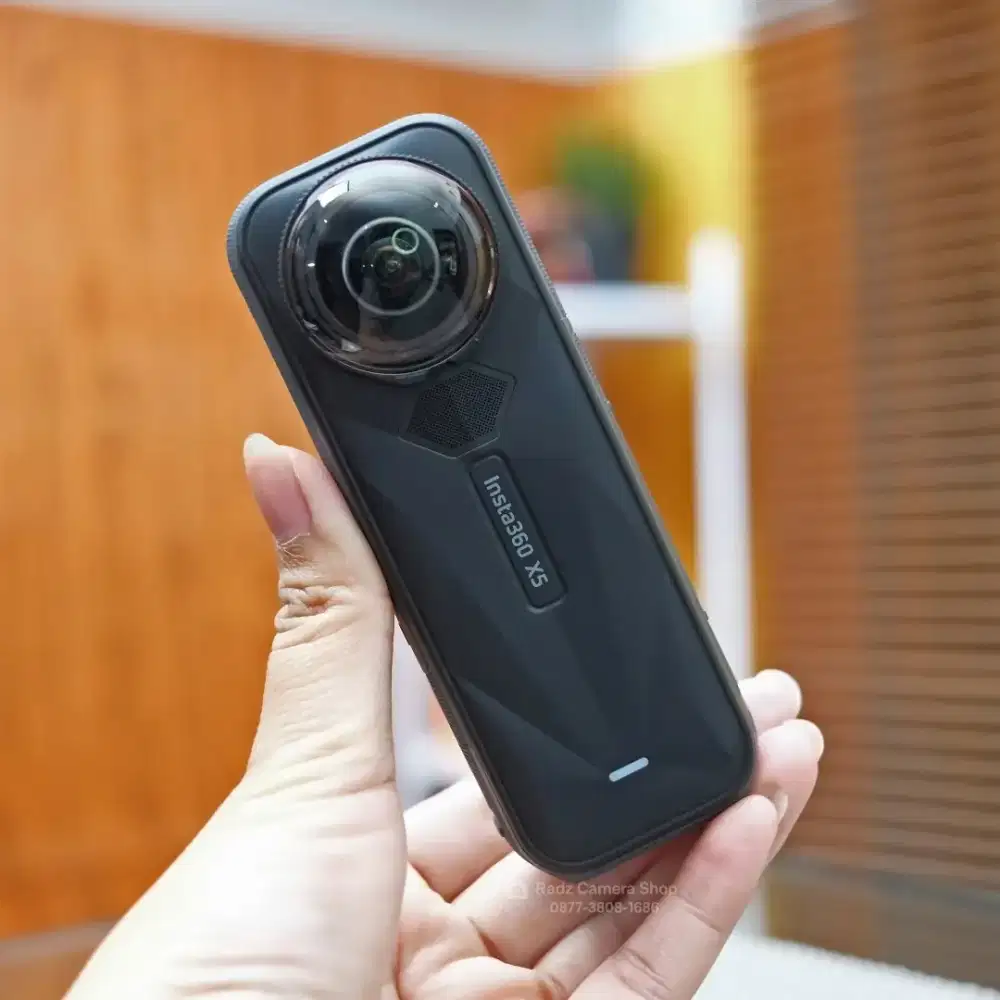 Insta360 X5 Essential Bundle Fullset Garansi Panjang