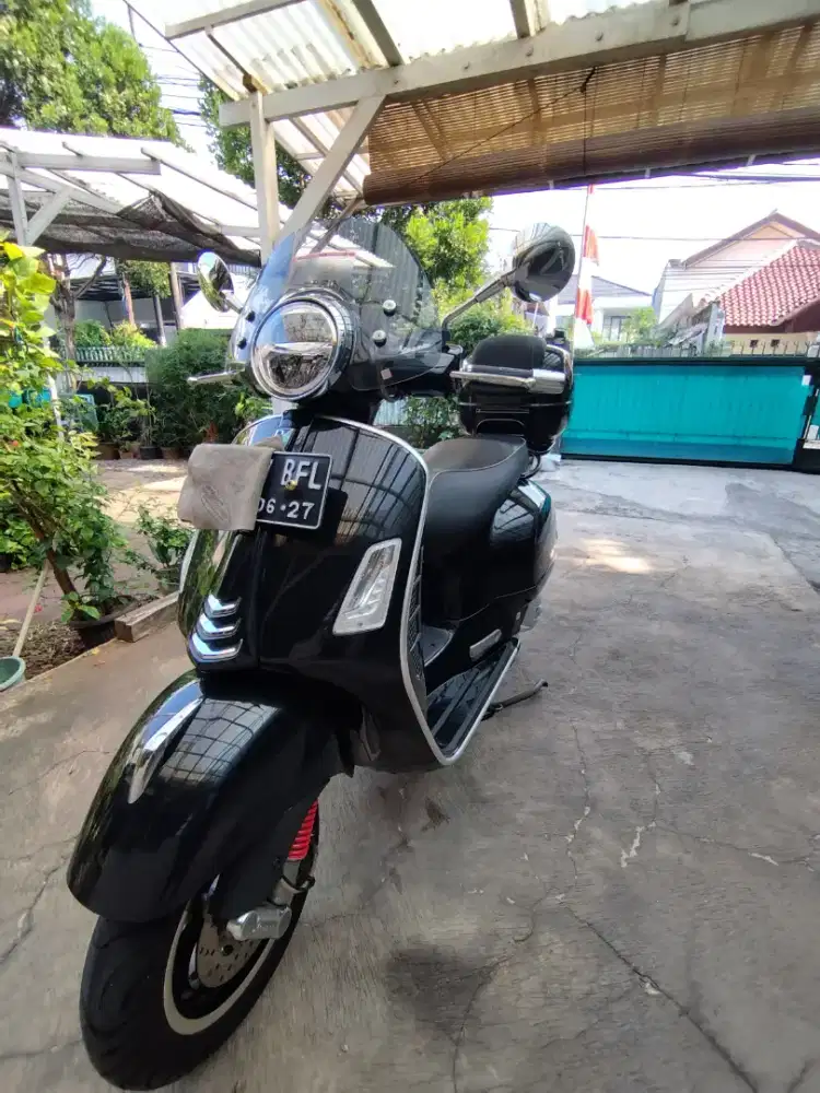 Vespa Piaggio GTS 150 IGET