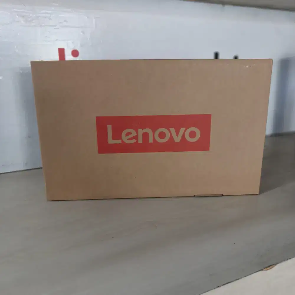LAPTOP LENOVO V14 8/256GB.