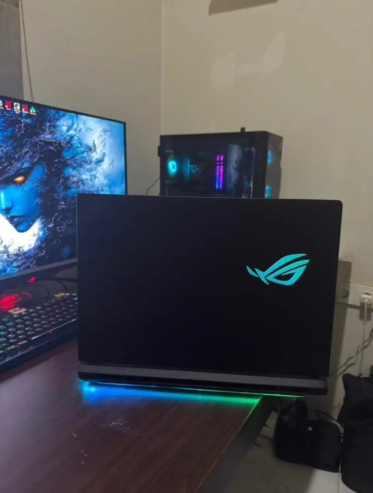 ASUS ROG STRIX SCAR 18 G835LX ULTRA 9 275HX RTX5090