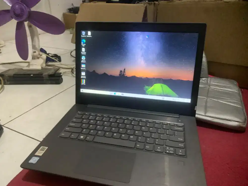 Laptop Lenovo ideapad V330